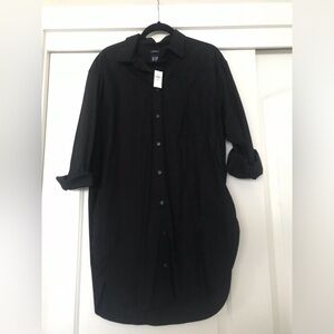 GAP Elegant Black Button-Up Shirt